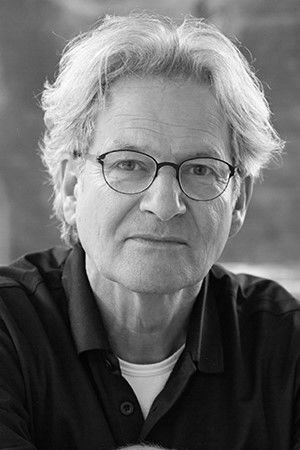 Volker Risch backdrop