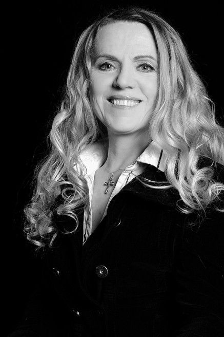 Perica Martinović backdrop