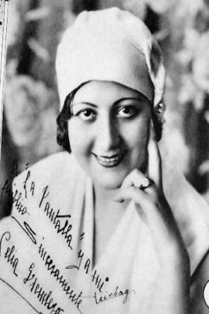 Celia Escudero backdrop