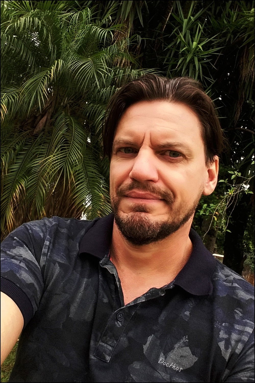 Airton Bratz backdrop