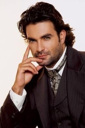 Mauricio Islas backdrop