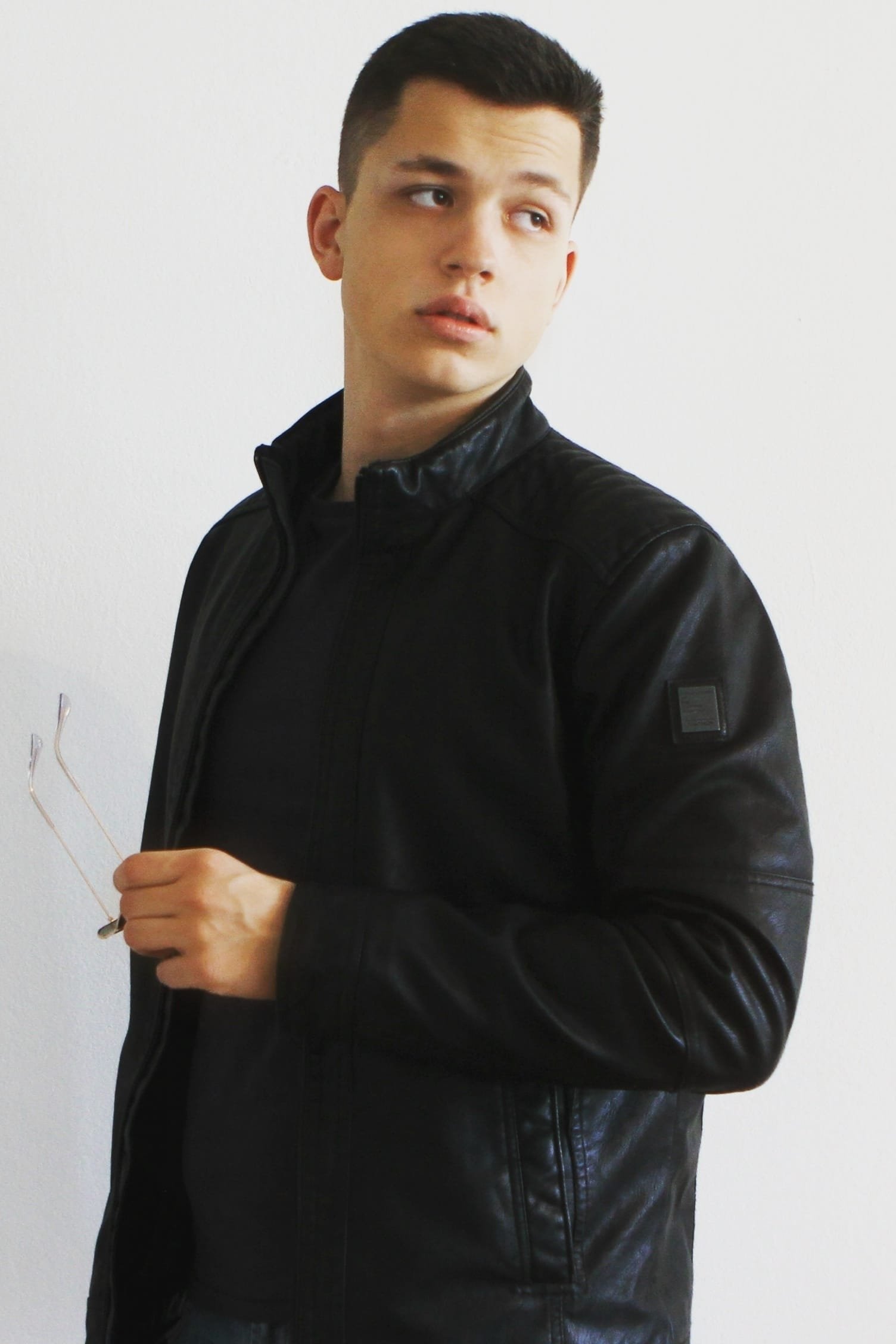 Lovro Preprotnik backdrop