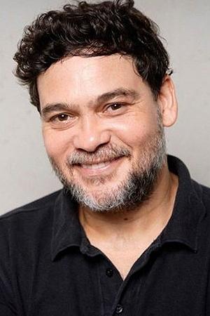 Cláudio Gabriel backdrop