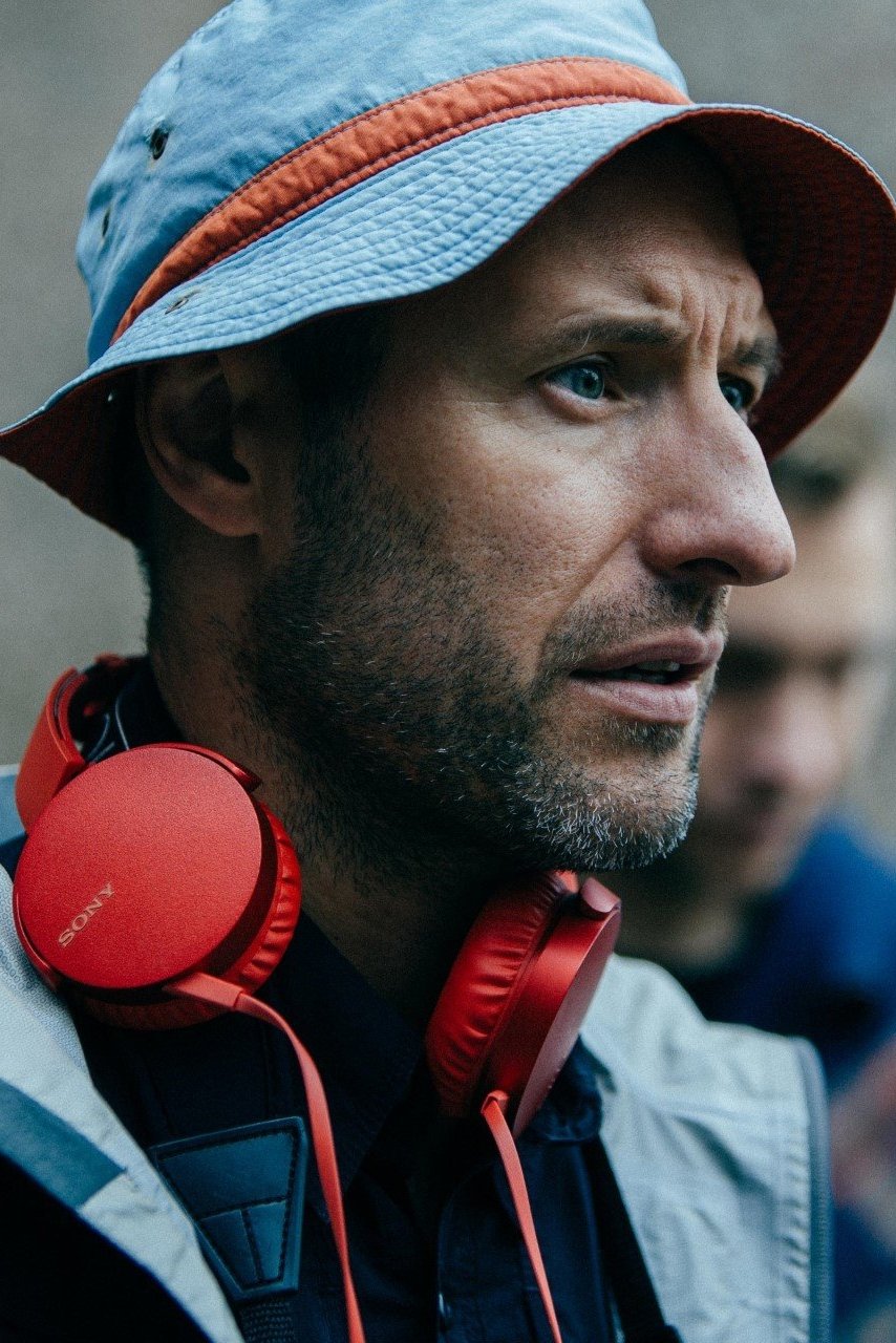 Ignas Miškinis backdrop