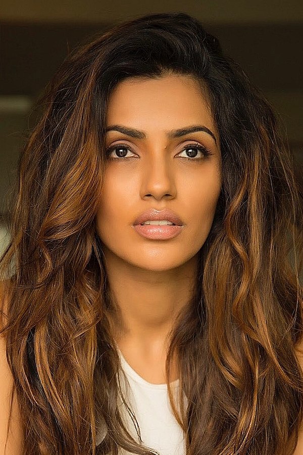 Akshara Gowda backdrop