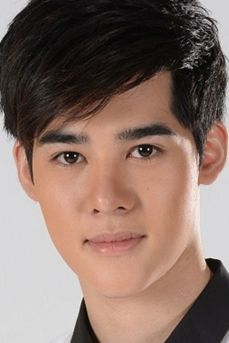 Parada Chutchavalchotikul backdrop