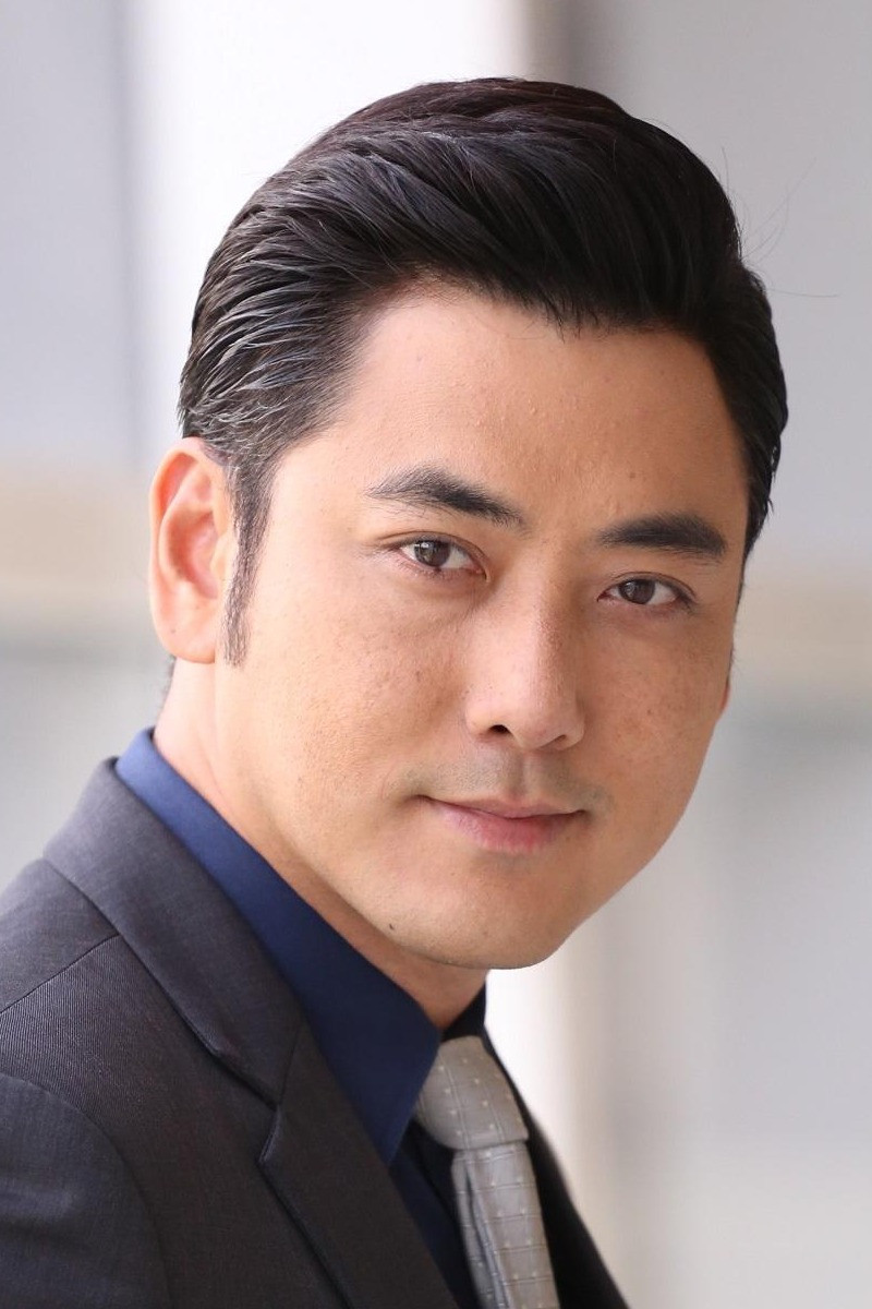 Apinun Prasertwattanakul backdrop