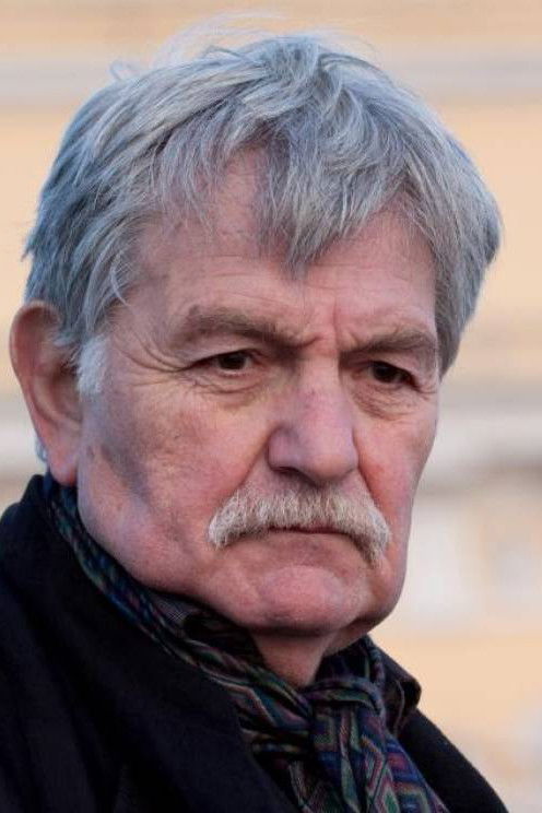 Yulian Panich backdrop