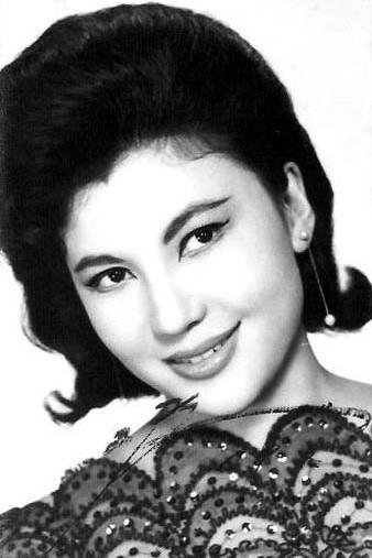 Diana Chang Chung-Wen backdrop