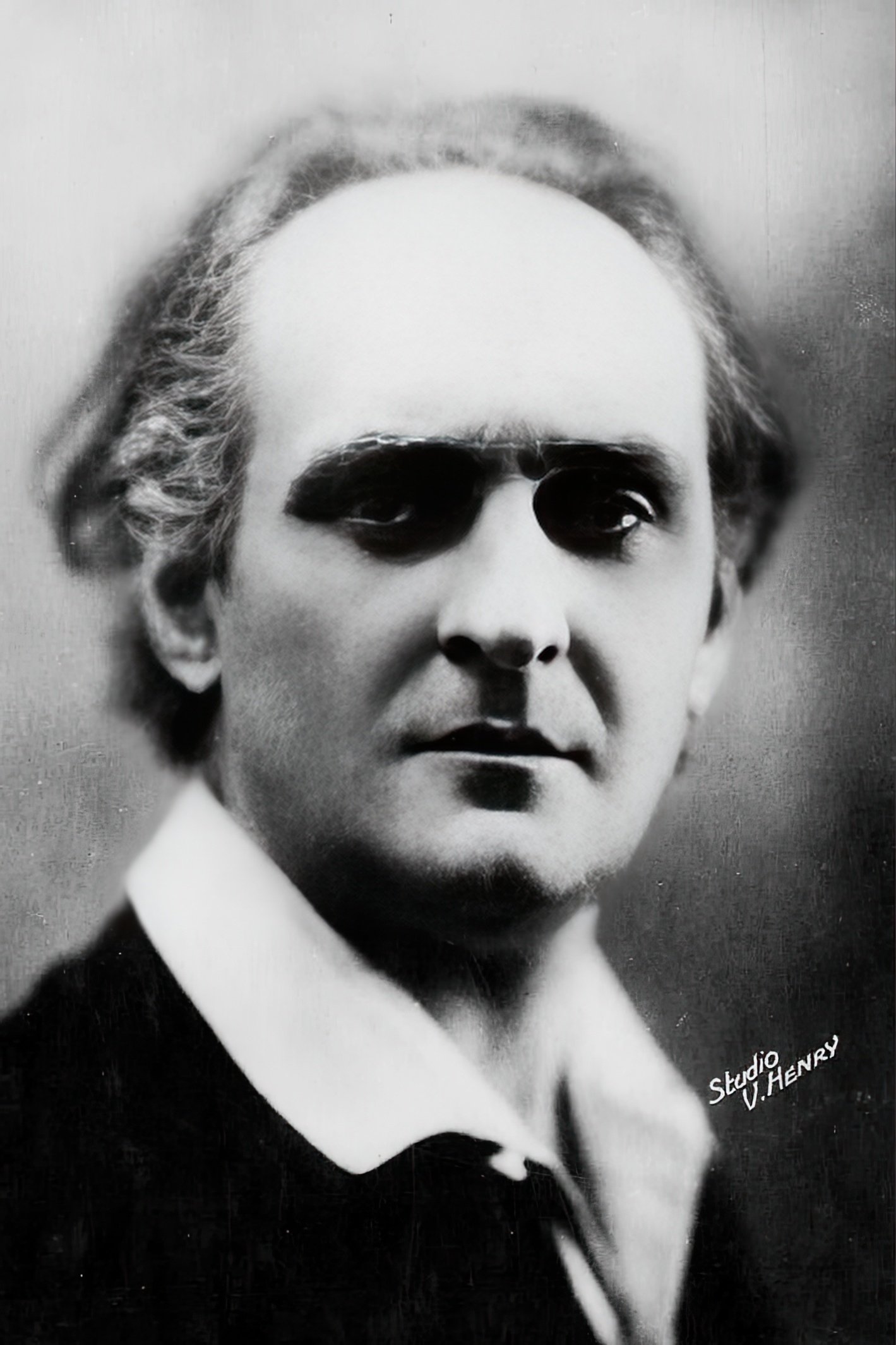 Henri Baudin backdrop