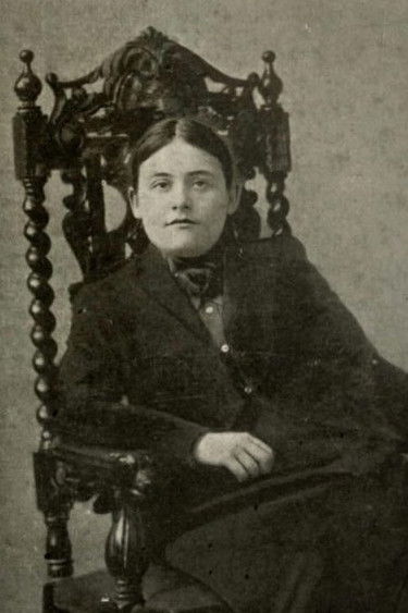 Gab Sorère backdrop