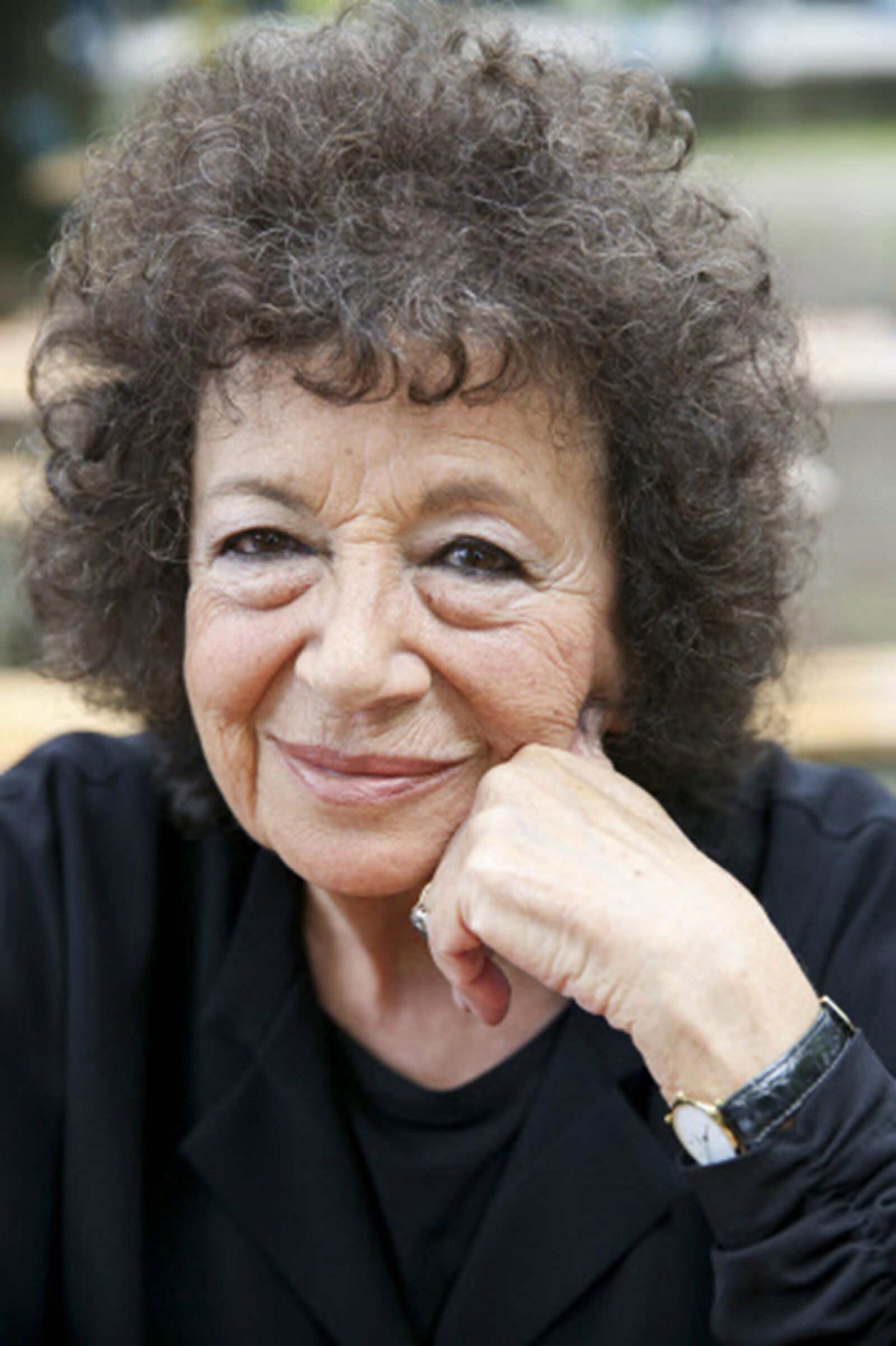 Elizabeth T. Spira backdrop