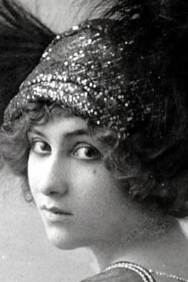 Lilian Greuze backdrop