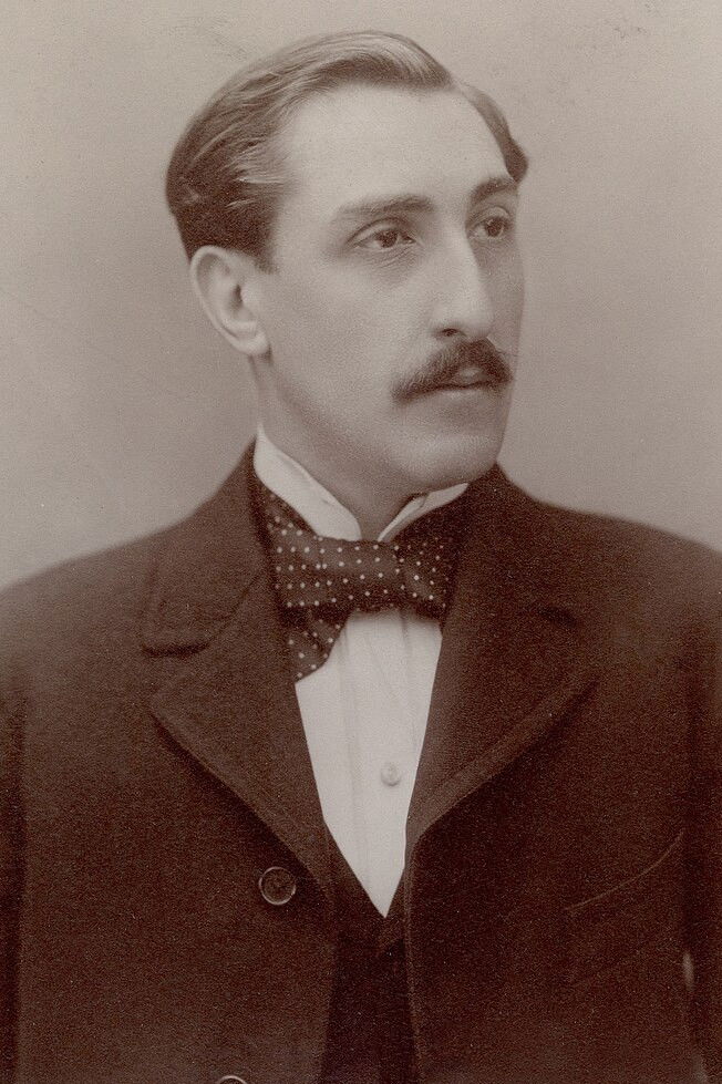 Georges Grand backdrop