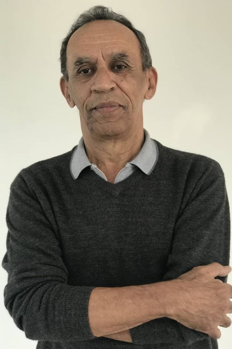 Chico Sant'anna backdrop