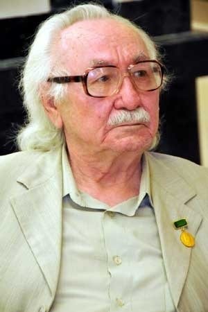 Bulat Mansurov backdrop