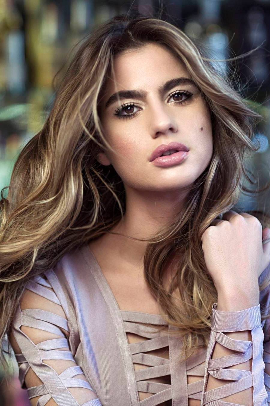 Cristina Marino backdrop