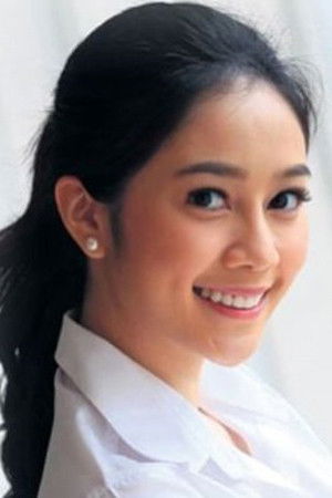 Aom Atthaneeya Eamvasant backdrop