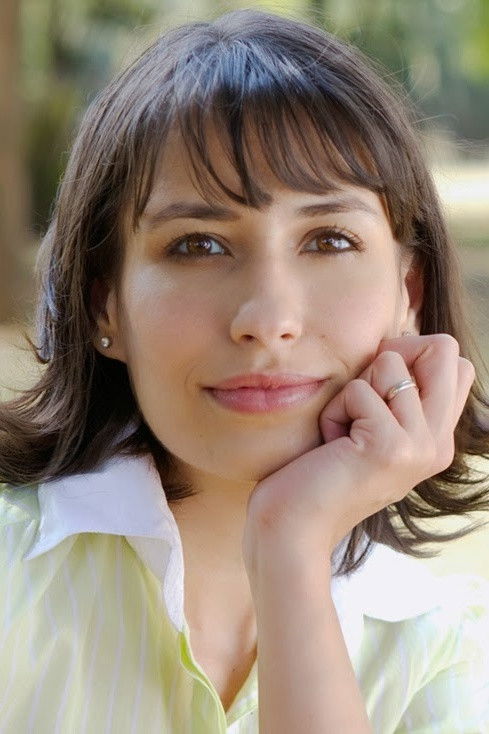 Fernanda Chicolet backdrop