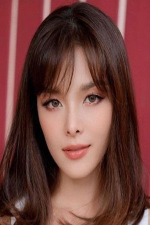 Sarunrat Visutthithada backdrop