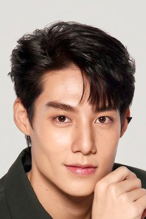 Hemmawich Kwanamphaiphan backdrop