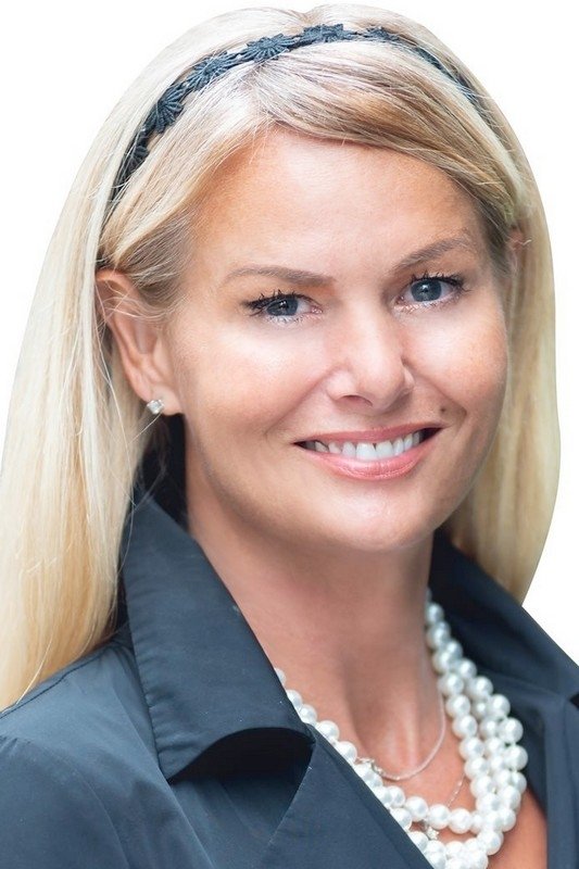 Lisa Robinson backdrop