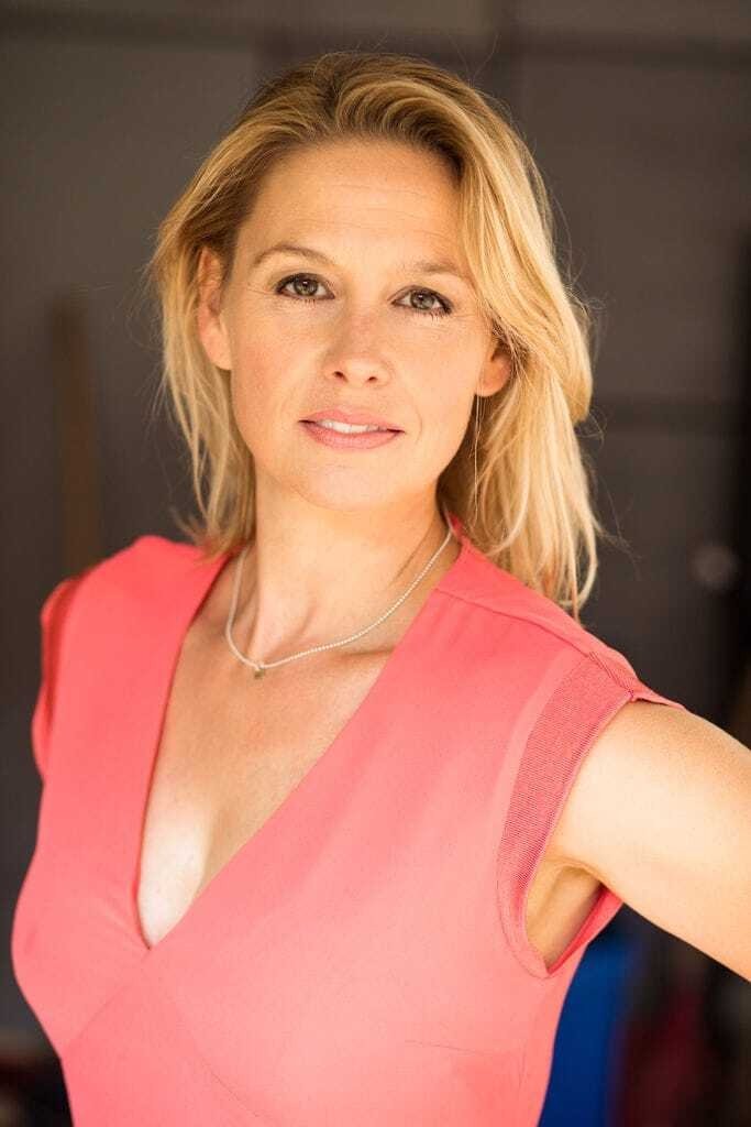 Christina Beyerhaus backdrop