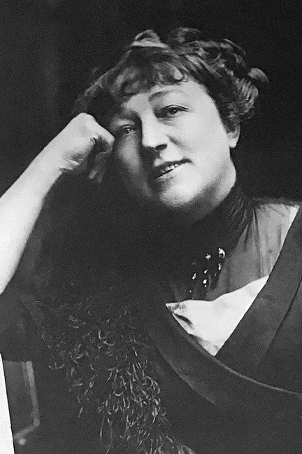 Anna Hofman-Uddgren backdrop