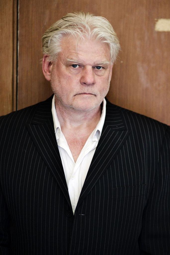 Heinrich Rolfing backdrop