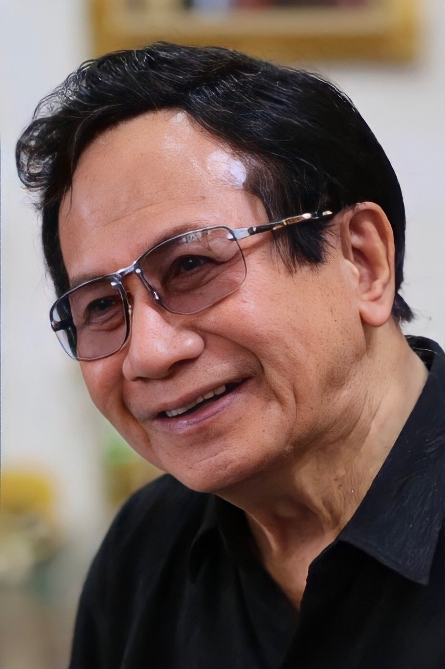 Sombat Metanee backdrop