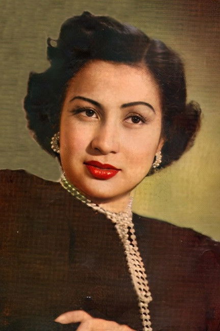 Mila del Sol backdrop