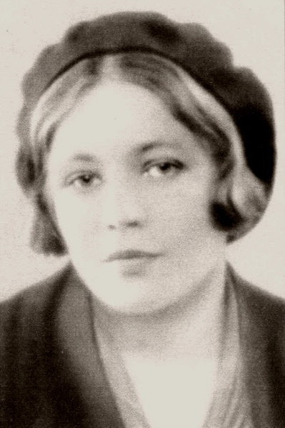 Tamara Gabbe backdrop