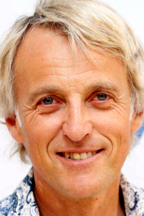 Jesús Calleja backdrop