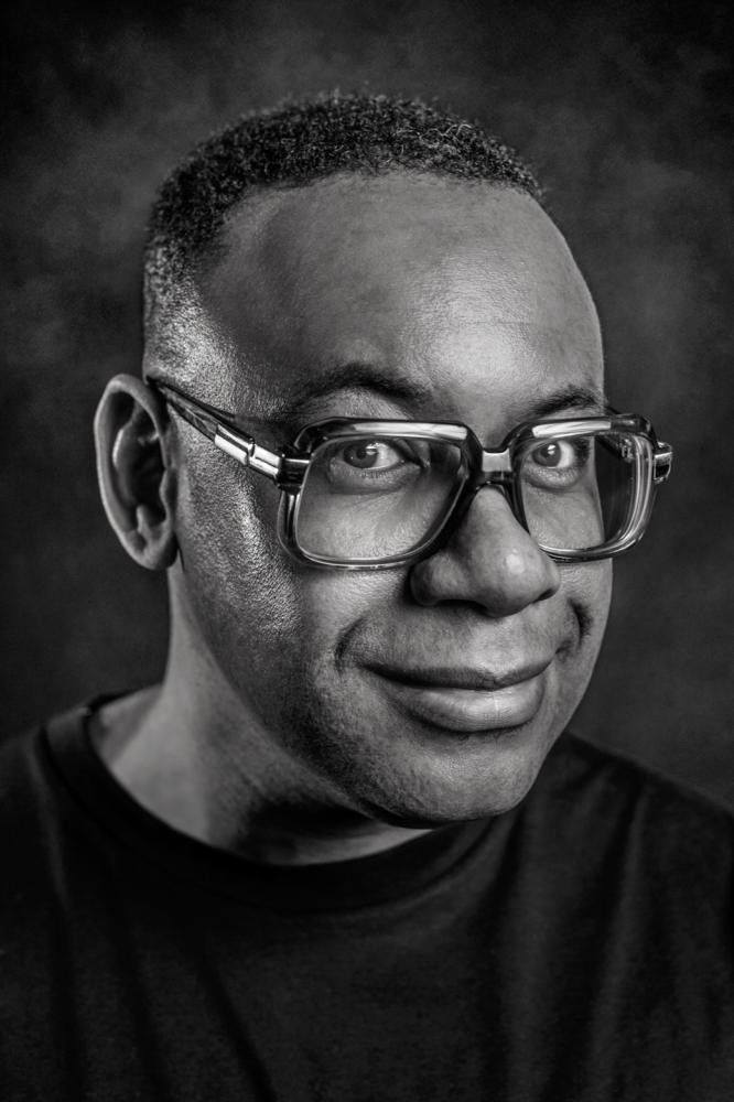 Howard Komproe backdrop