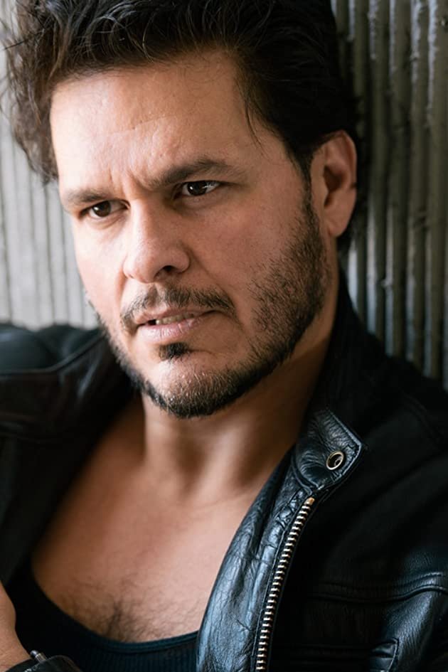 Leandro Cano backdrop