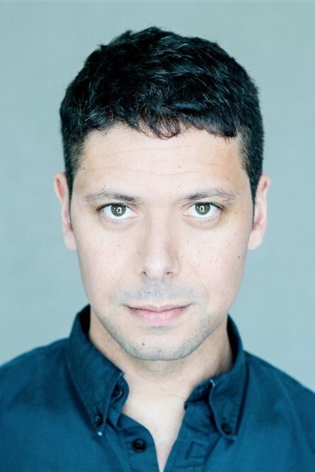 Hedi Tillet de Klermon-Toner backdrop