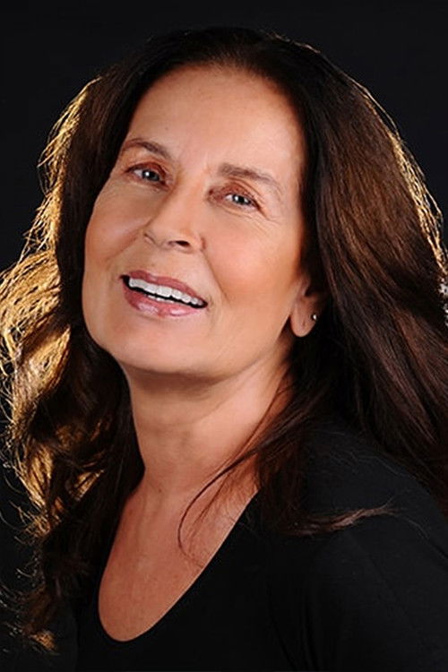 Aysun Güven backdrop