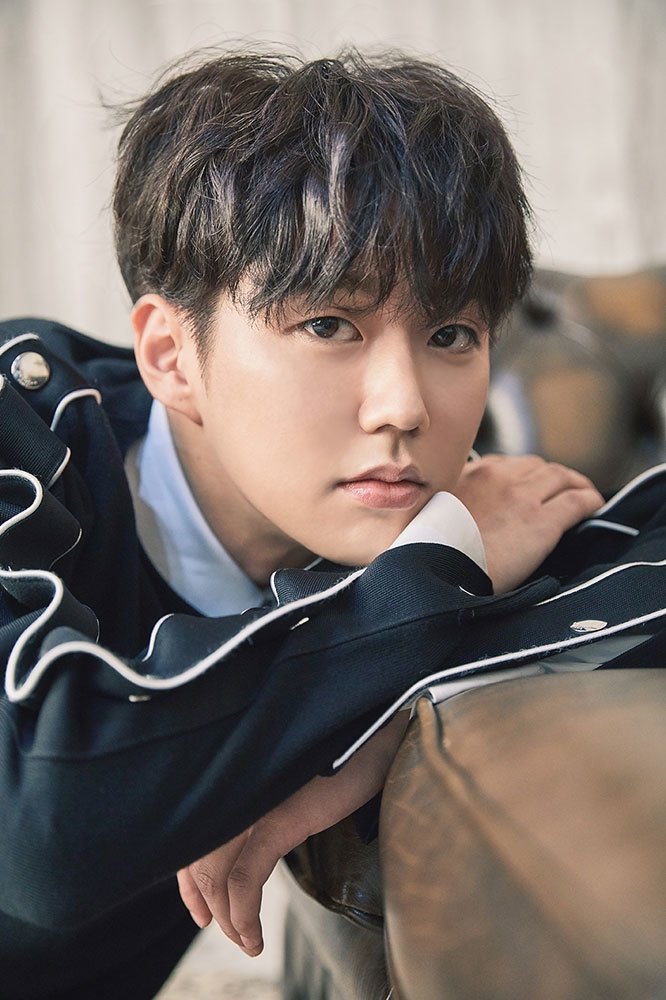 Byun Jun-suk backdrop