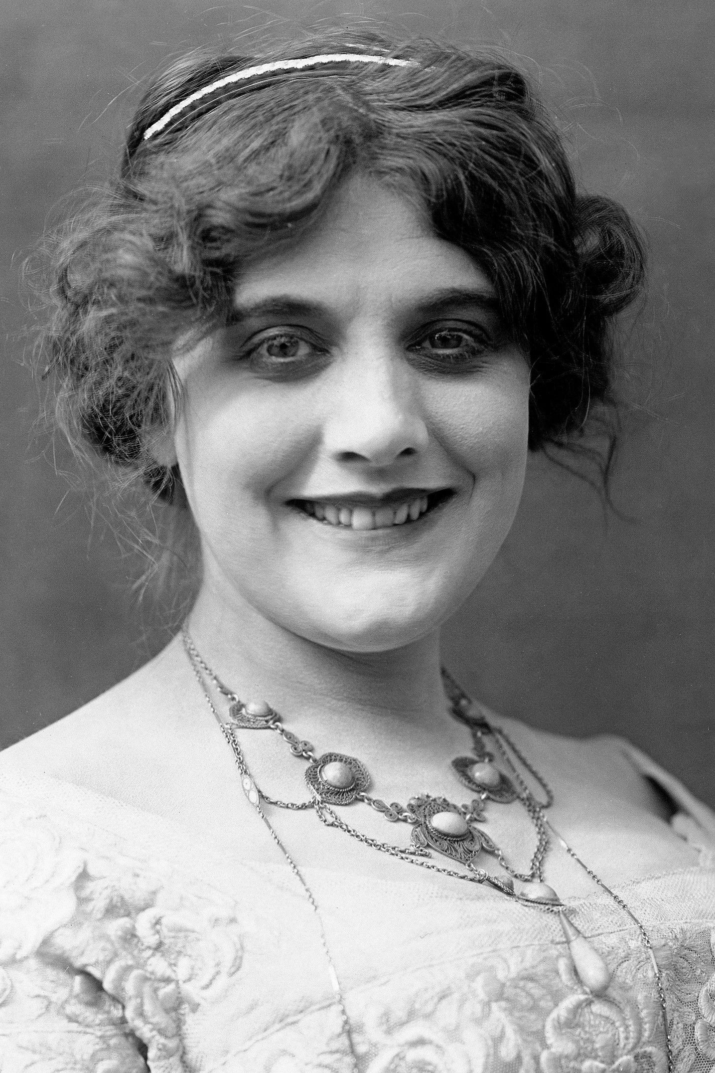 Ormi Hawley backdrop