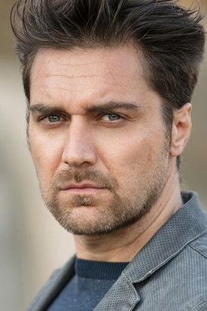 Ugo De Cesare backdrop