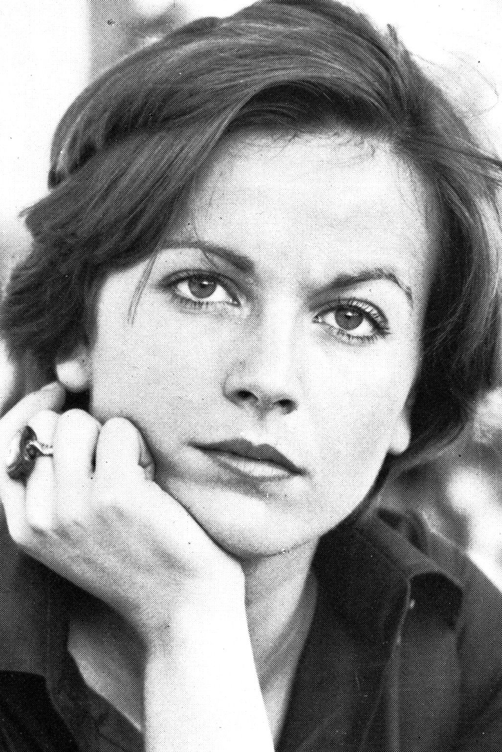 Giovanna Benedetto backdrop