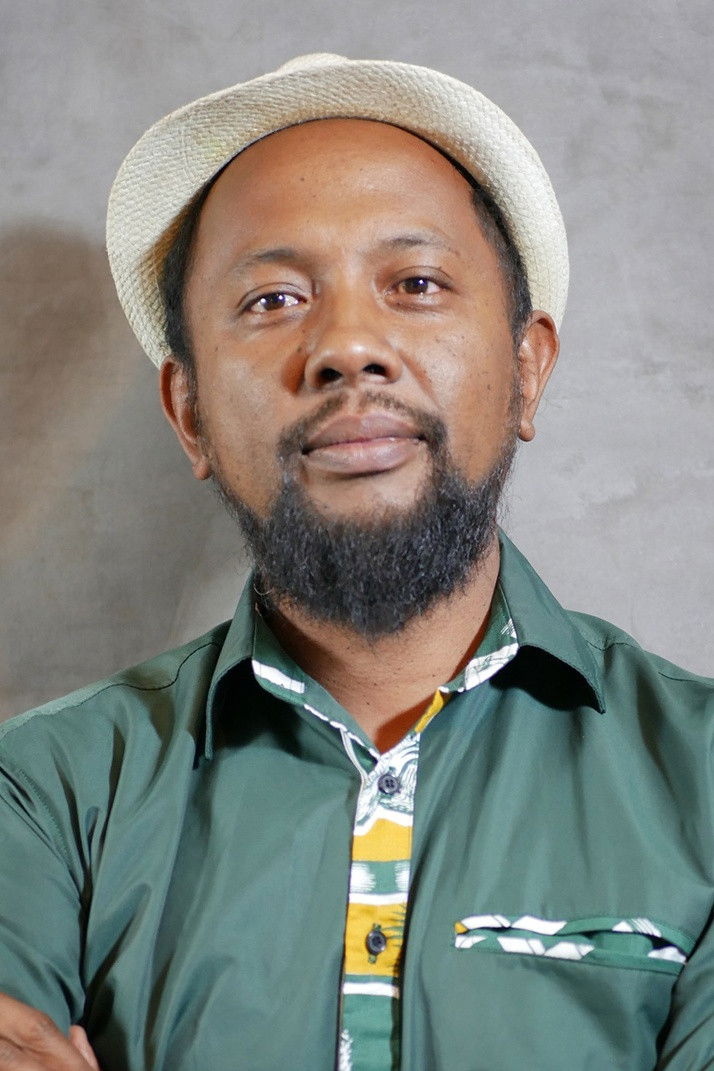 Nantenaina Lova backdrop