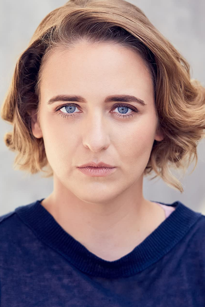 Lilly Nelson backdrop