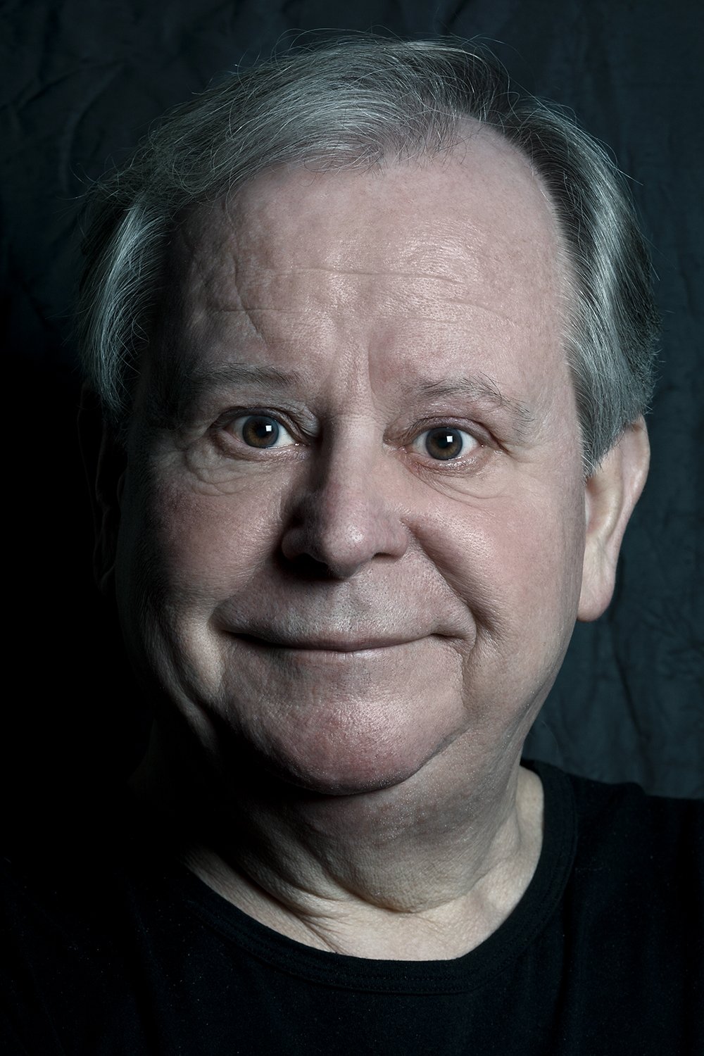 Riccardo Peroni backdrop