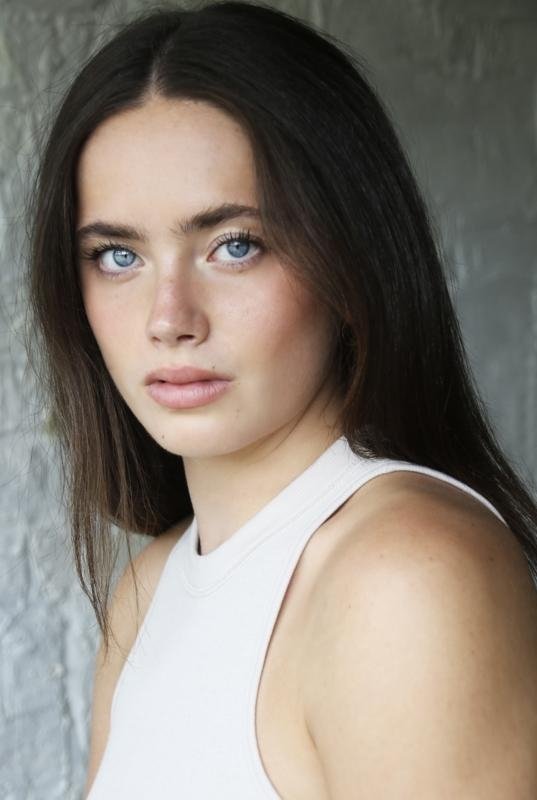 Mia Carragher backdrop