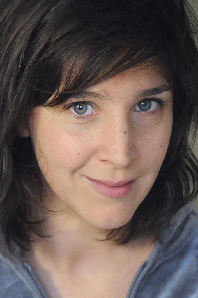 Elodie Mareau backdrop