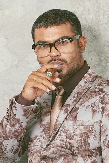 Ravee Farooq backdrop