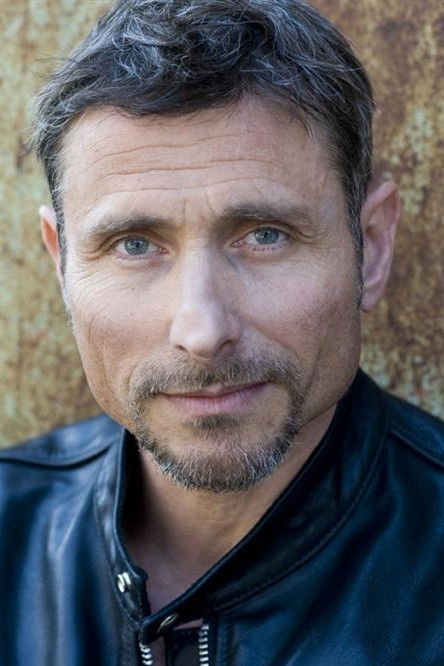 Jean-Philippe Azéma backdrop