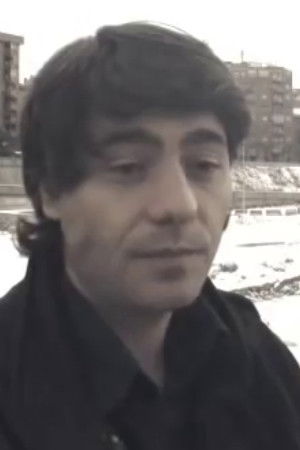 Rubén Fernández backdrop