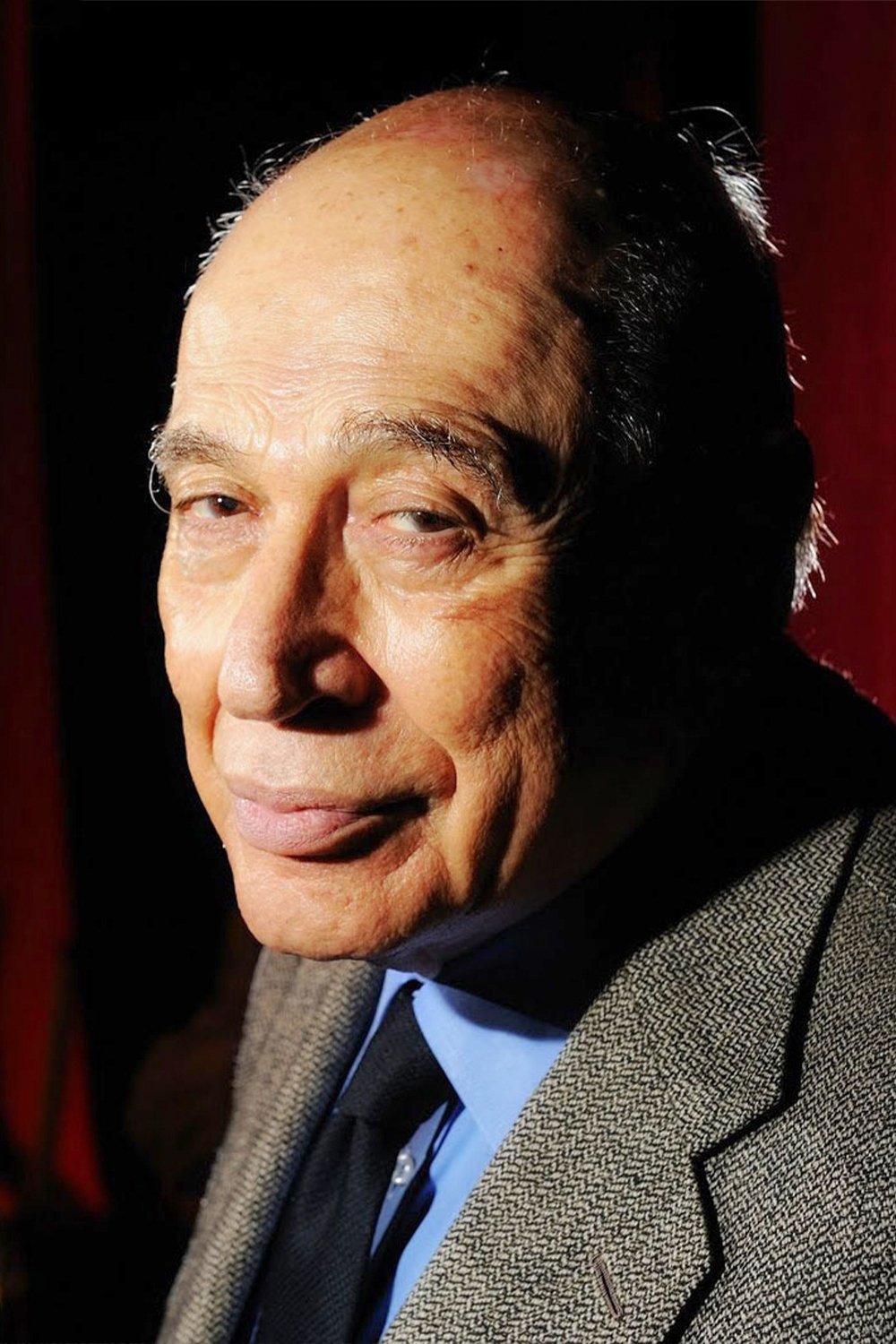 Emin Beliğ Belli backdrop